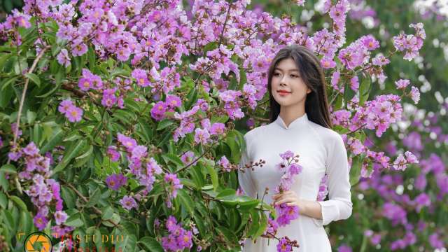 Truyện Loài không thuần khiết – Em vừa 18 (Audio)